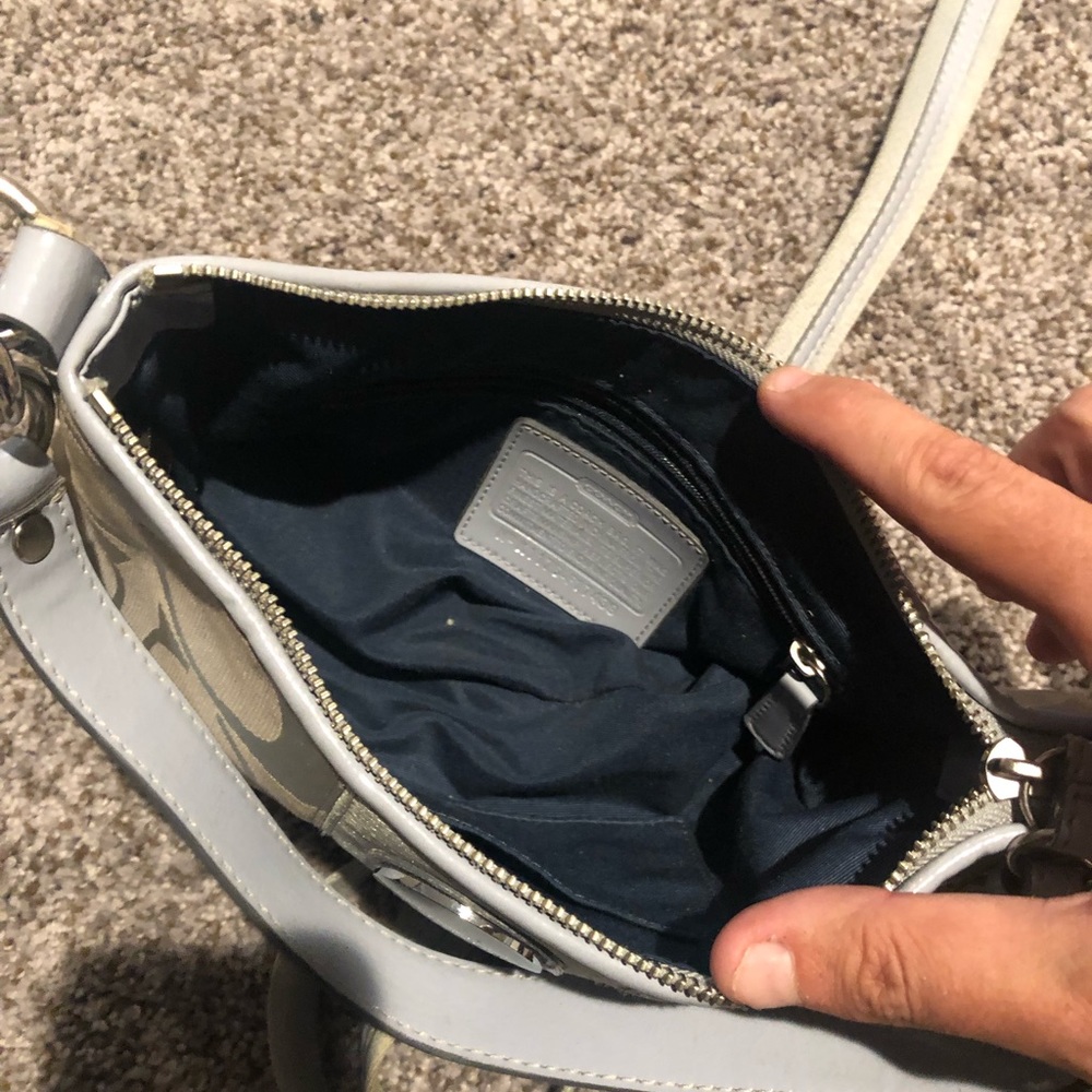 Great condition coach shoulder bag - Picture 7 of 7